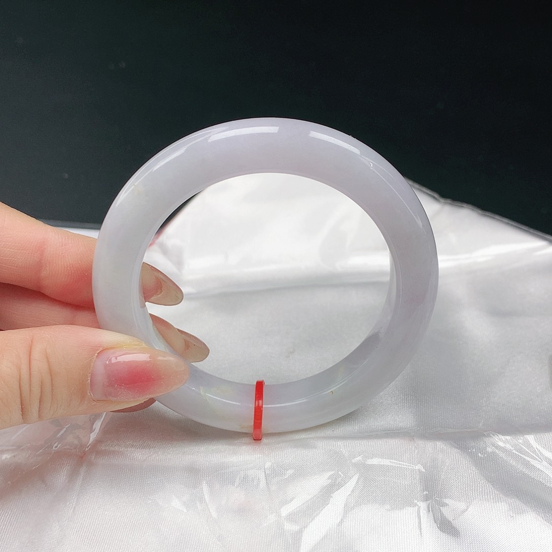 翡翠手镯未镶嵌翡翠087