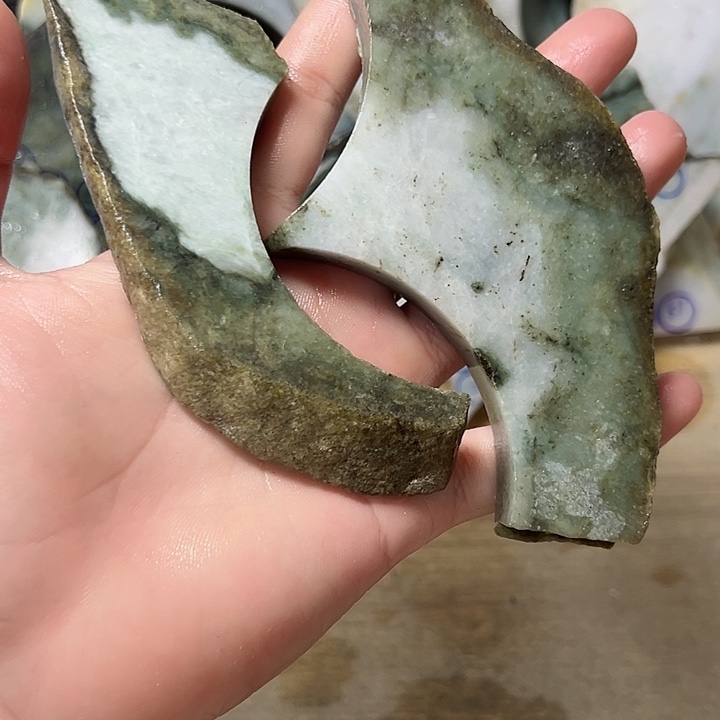 翡翠颈饰未镶嵌纯天然缅甸翡翠