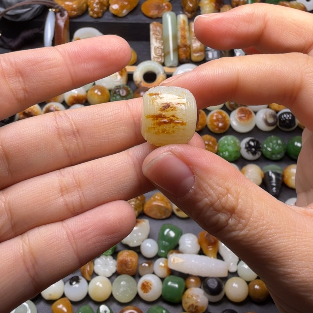和田玉配饰未镶嵌前*