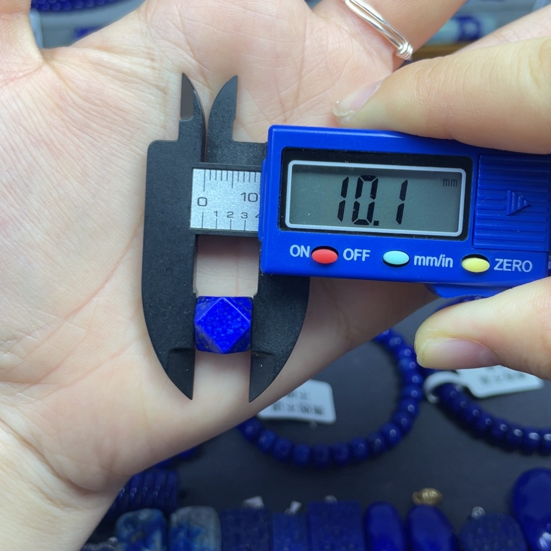 青金石未镶嵌唐八棱