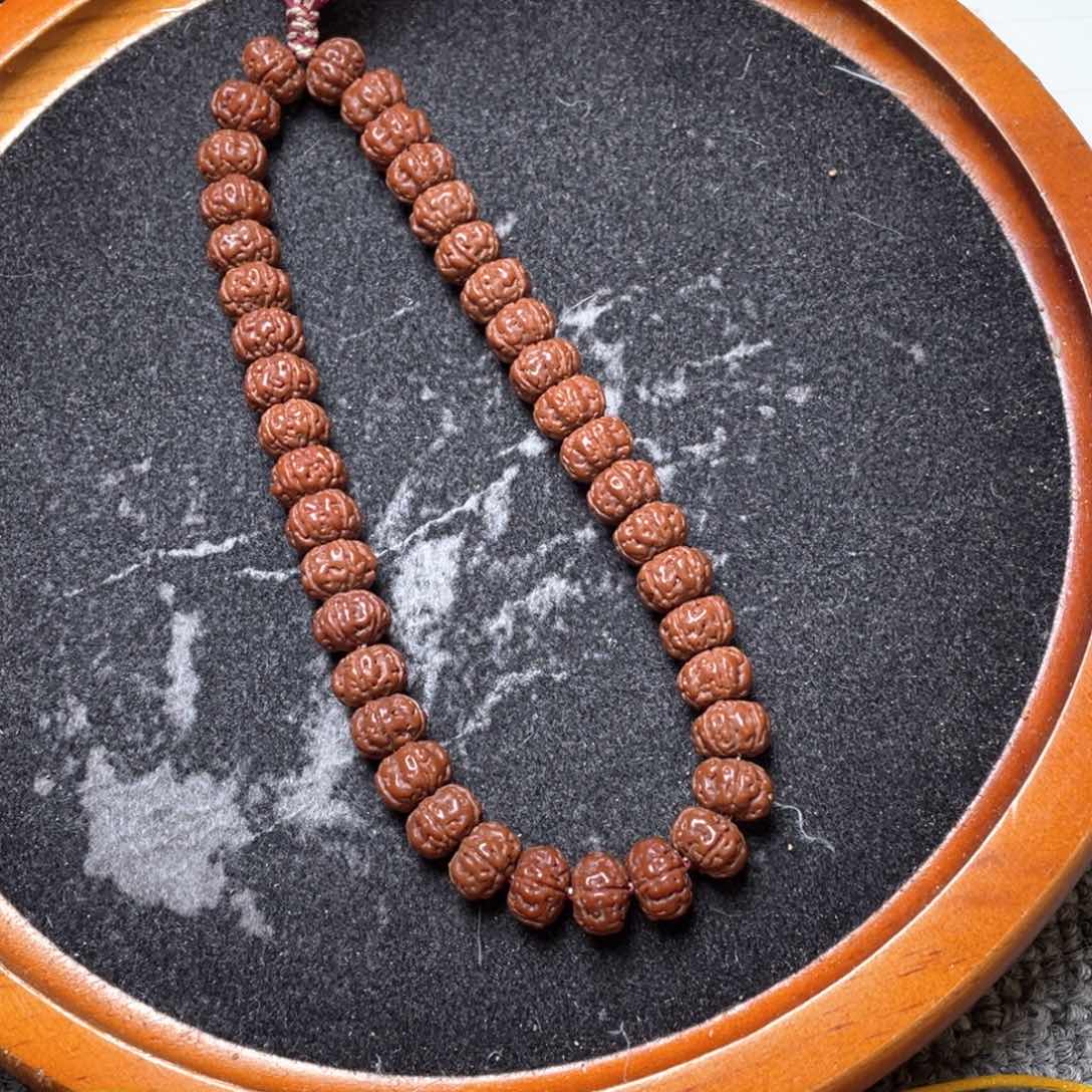 金刚菩提手串Y****?牛津红玉化感老树王单圈