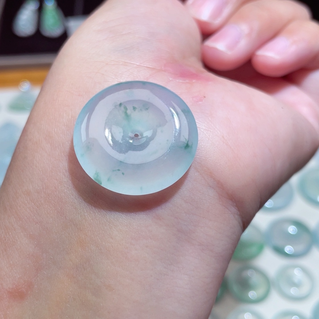 颈饰未镶嵌翡翠扣子