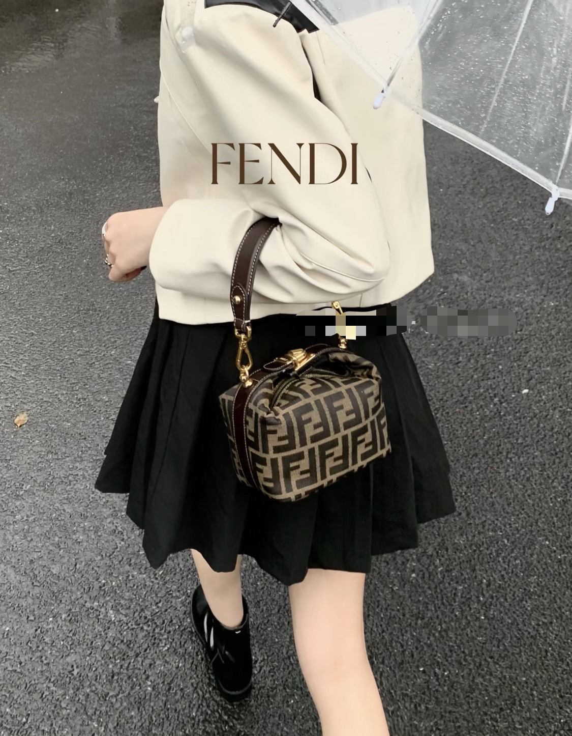 95新 FENDI/芬迪 芬迪老花小饭盒金扣小包外出便携