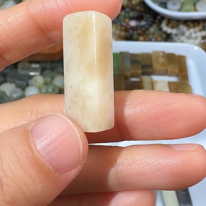 和田玉（糖玉）未镶嵌颈饰103010
