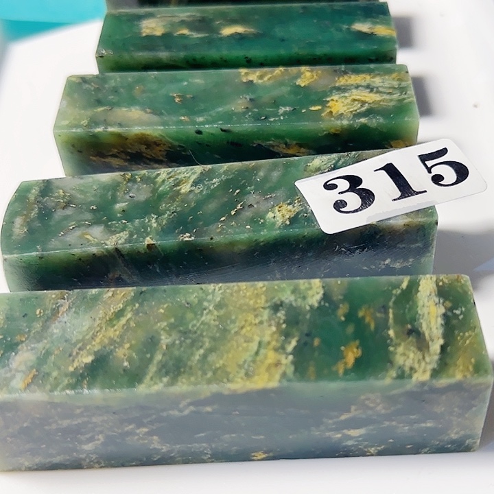 印石青田石四川雅安绿2.6正章，高度7-9公分，5个68元