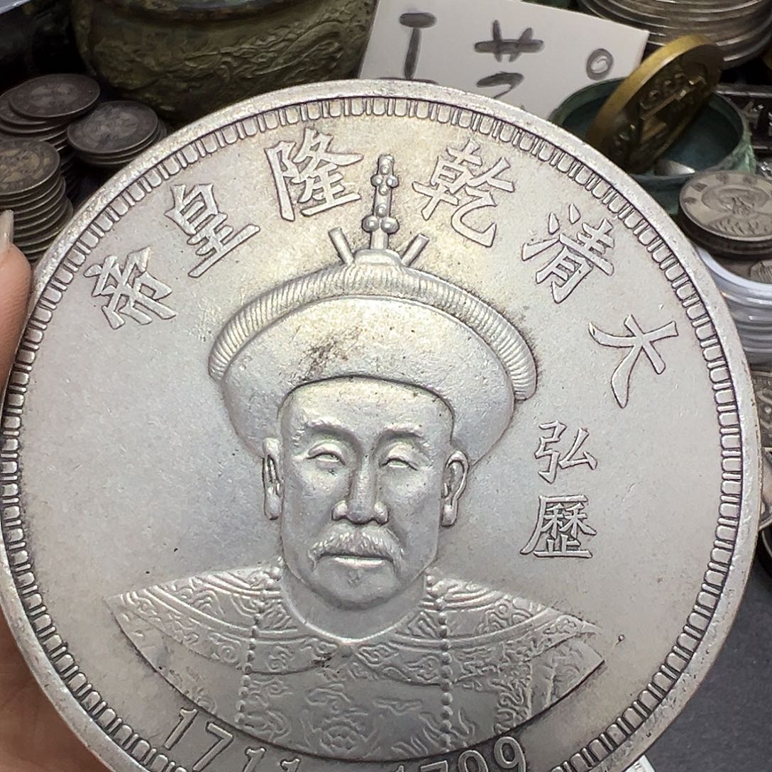 金属复古风格摆件