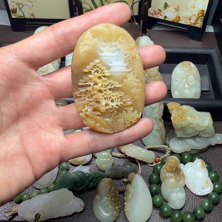 和田玉未镶嵌颈饰