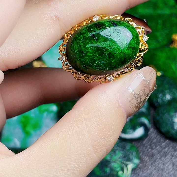 翡翠银S925镶嵌颈饰多样性