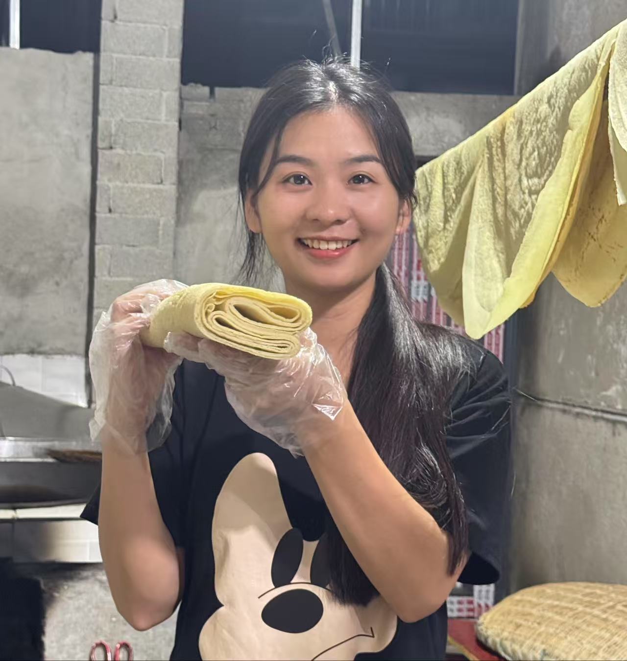 贵州铜仁思南纯手工柴火绿豆粉现做现发