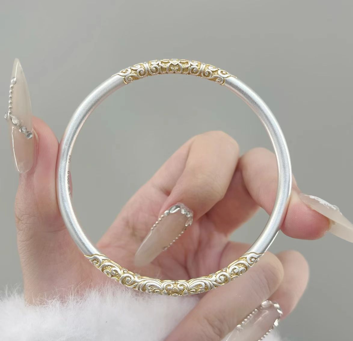 足银手镯 足银9999哪吒乾坤圈描金卷草纹闭口祥云雕刻磨砂银手镯