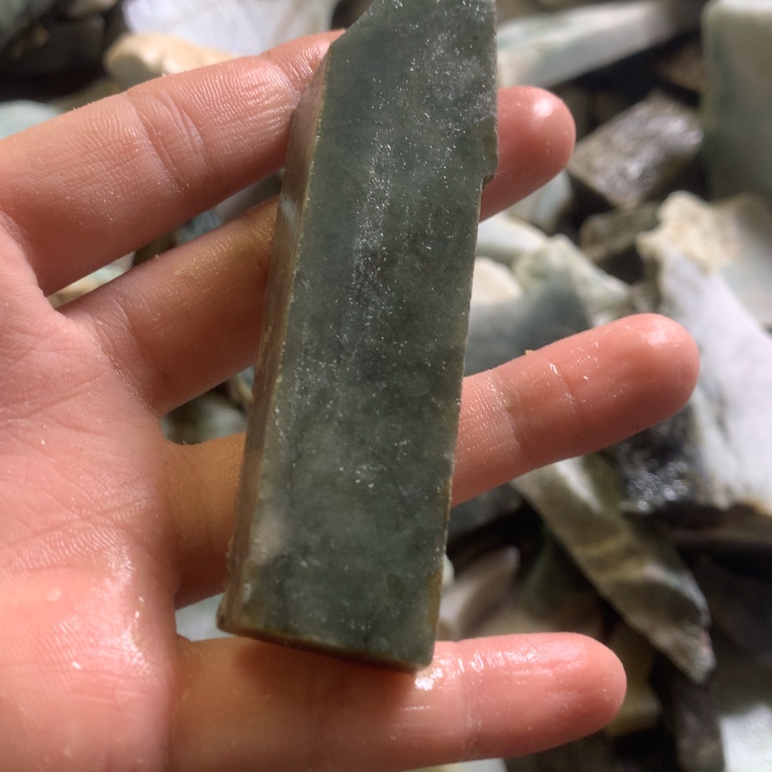 翡翠颈饰未镶嵌缅甸翡翠