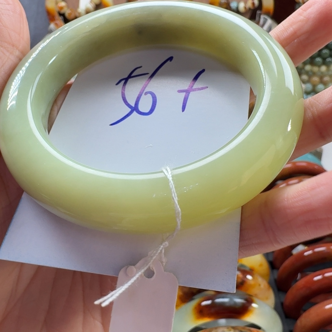 蛇纹石玉未镶嵌手镯75