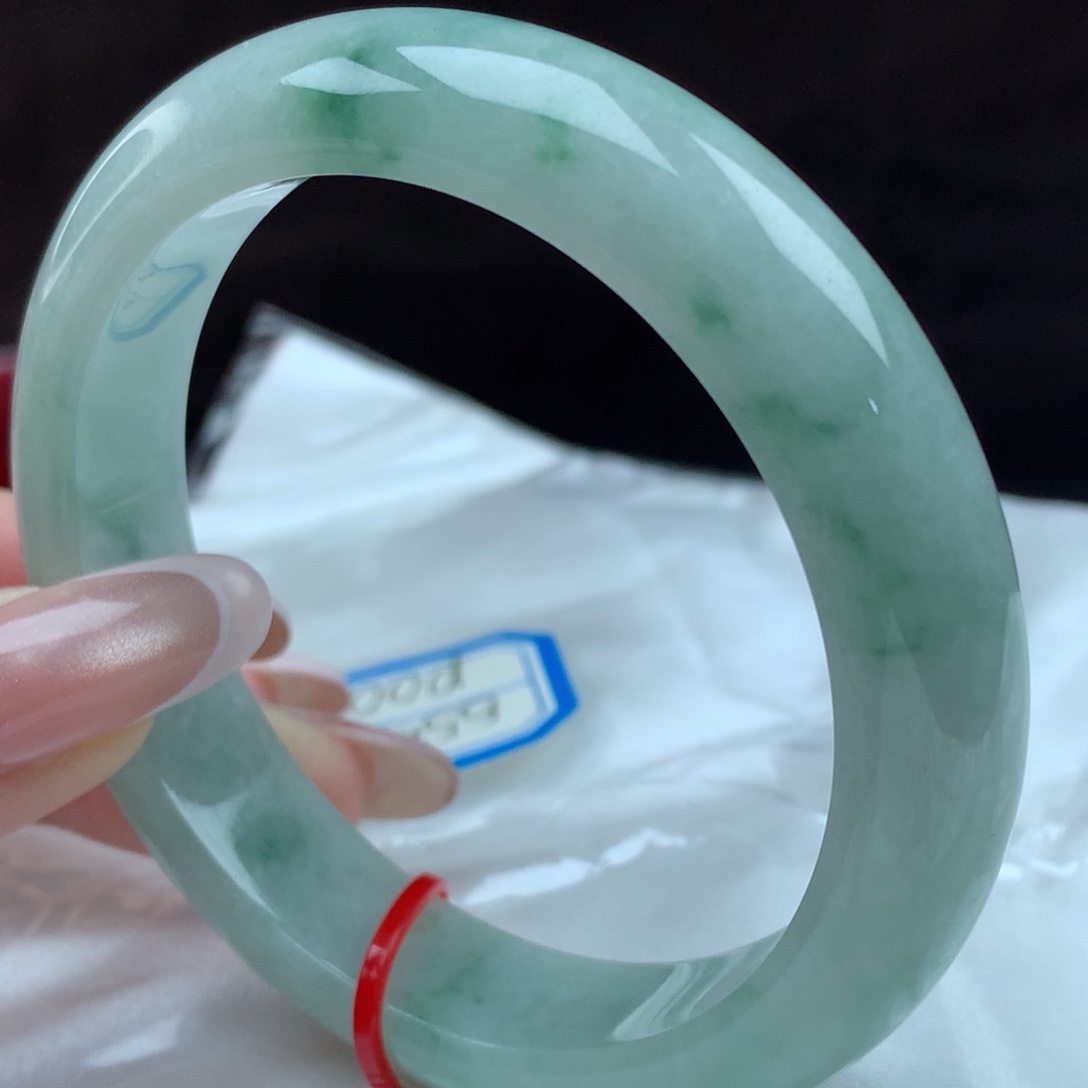 翡翠手镯未镶嵌0048，