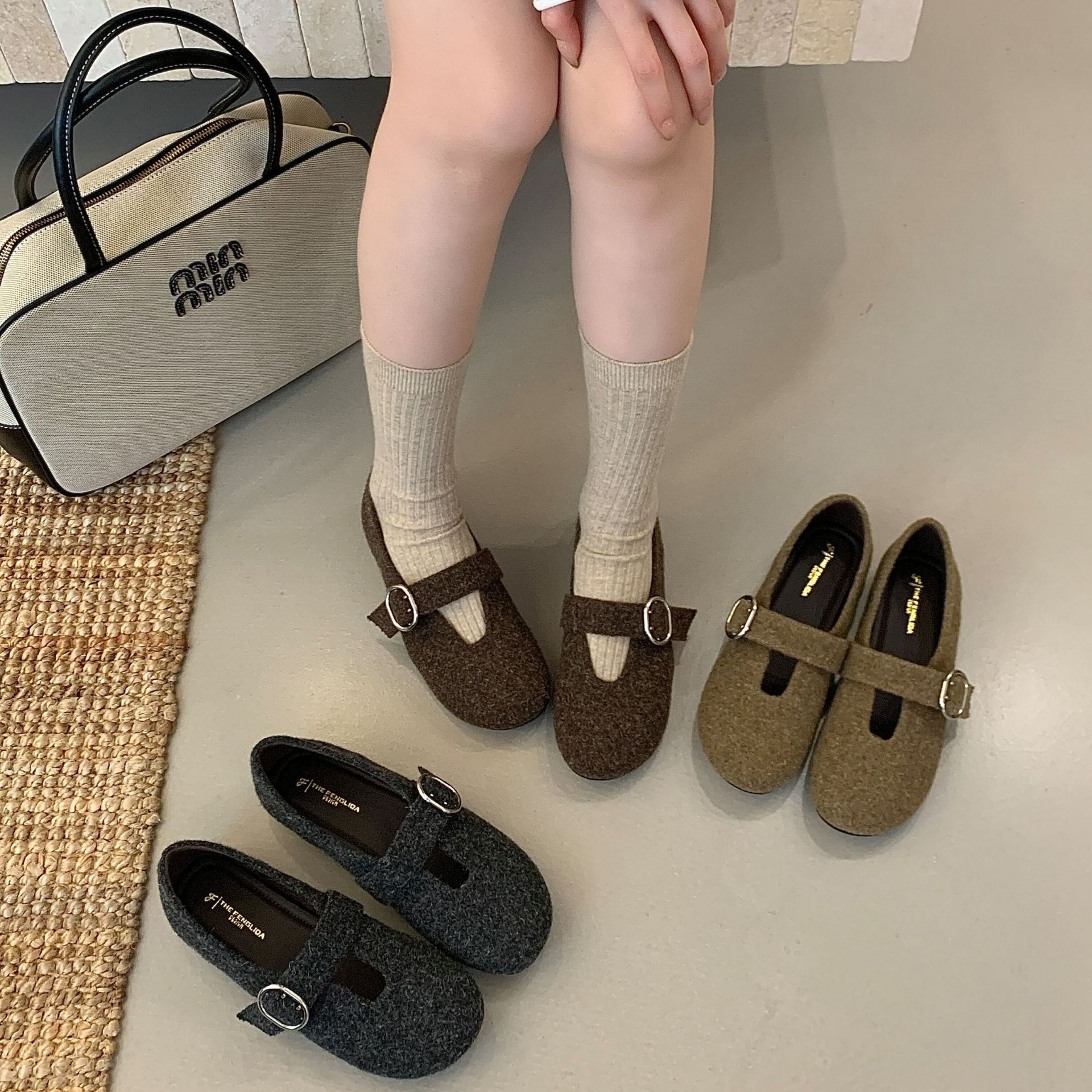 韩版呢子洋气复古方头单鞋2025秋冬新款时尚软底勃肯女鞋711-1