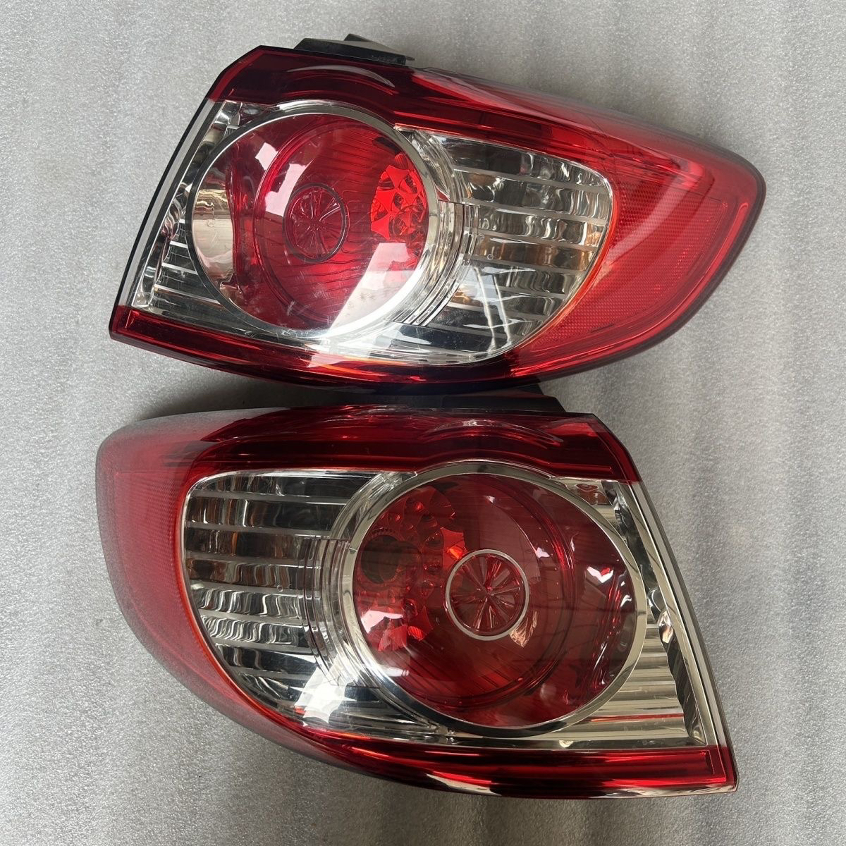 10-12款现代新胜达2.4尾灯总成刹车灯倒车灯防追尾灯原厂原车拆车