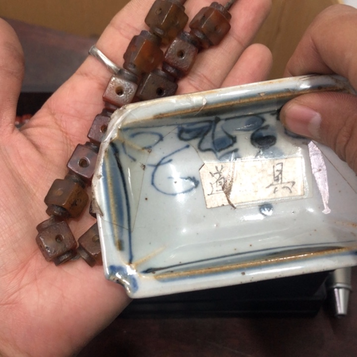 陶瓷孤品单件车里拍