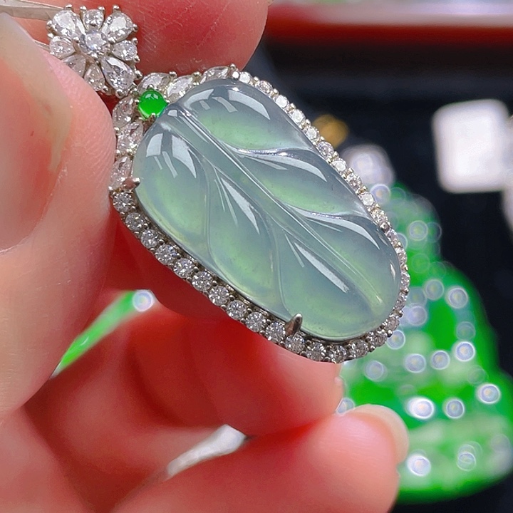 翡翠颈饰未镶嵌2，