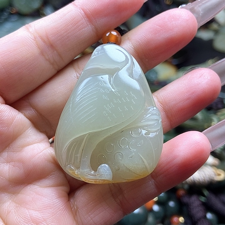 和田玉颈饰足铂镶嵌