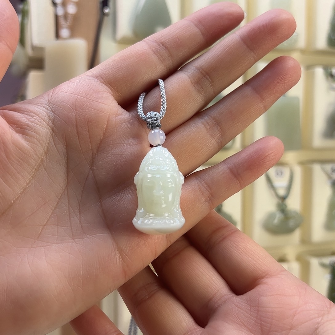 溪***洋和田玉未镶嵌颈饰