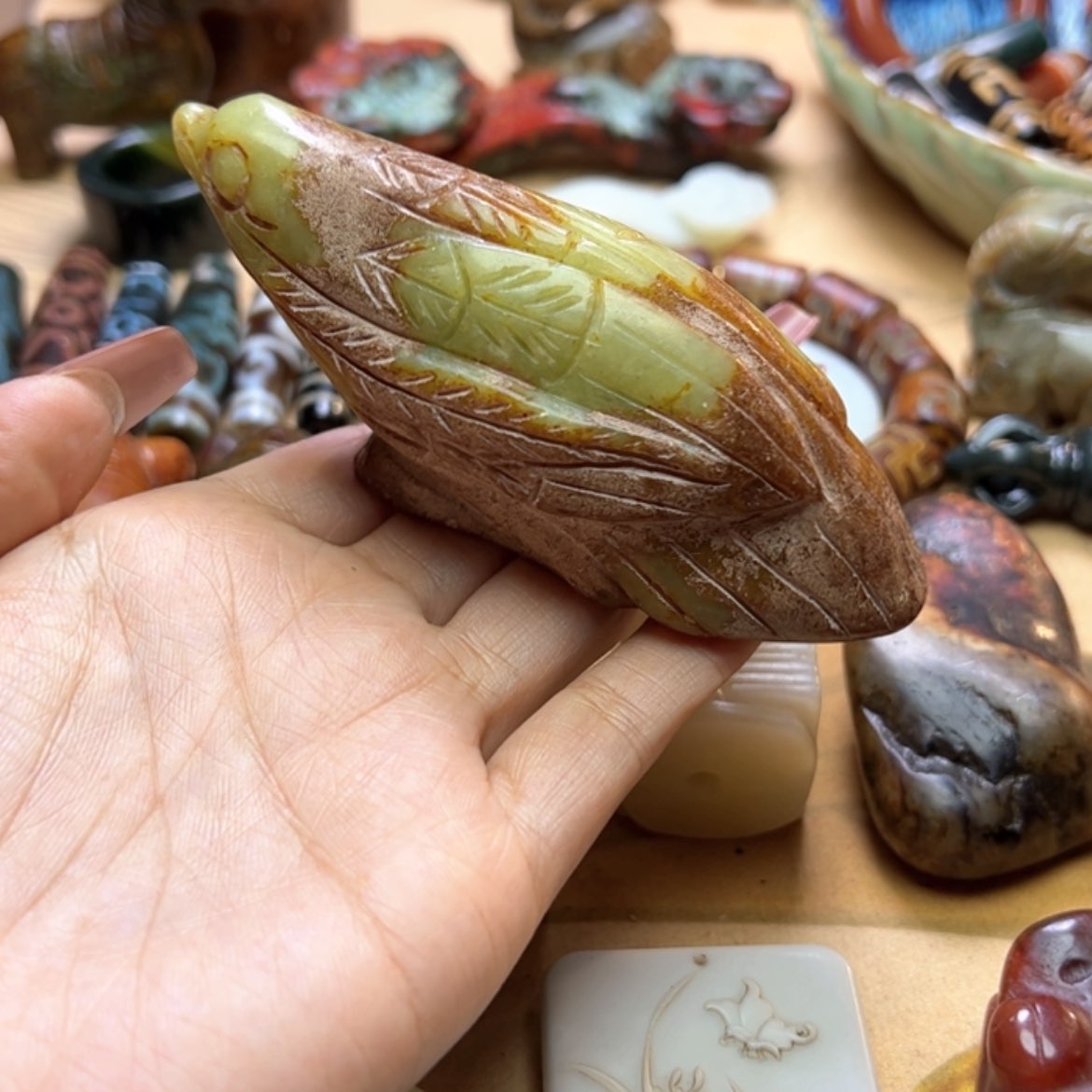 【闪购商品】蛇纹石玉颈饰未镶嵌