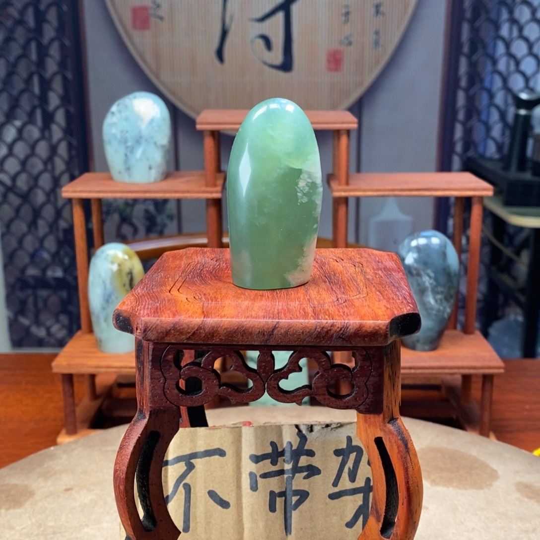 风***云玉岫岩精品原石摆件