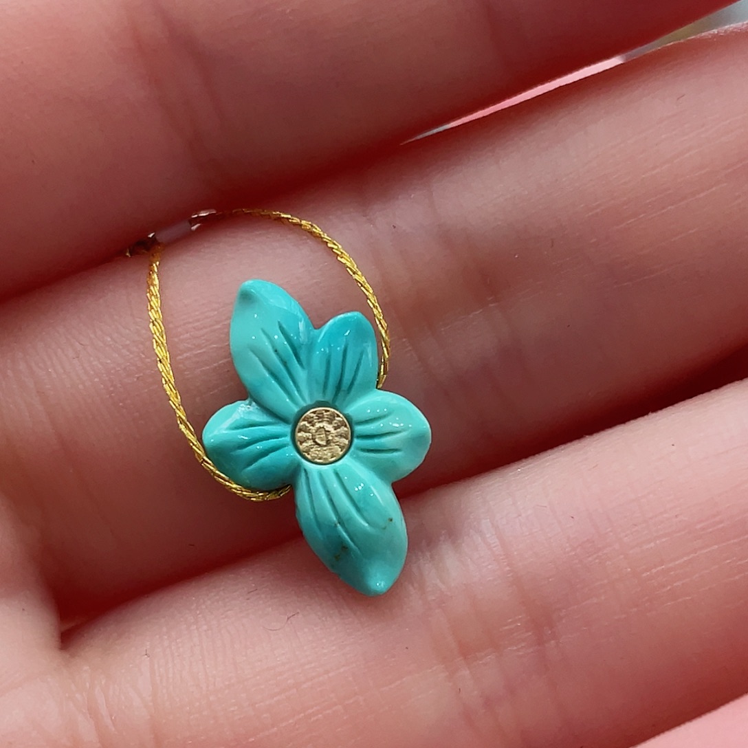 绿松石颈饰未镶嵌