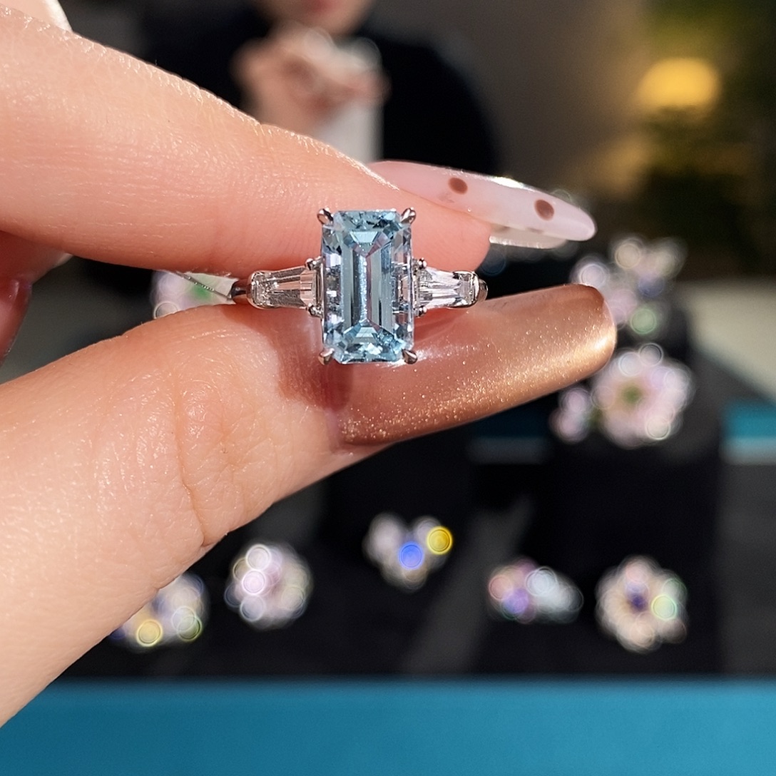 海蓝宝石18K金镶嵌戒圈2.27ct
