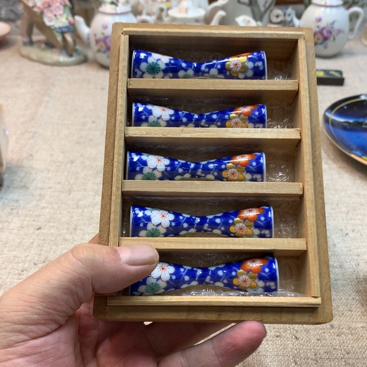 金瓷阁家的美丽瓷器