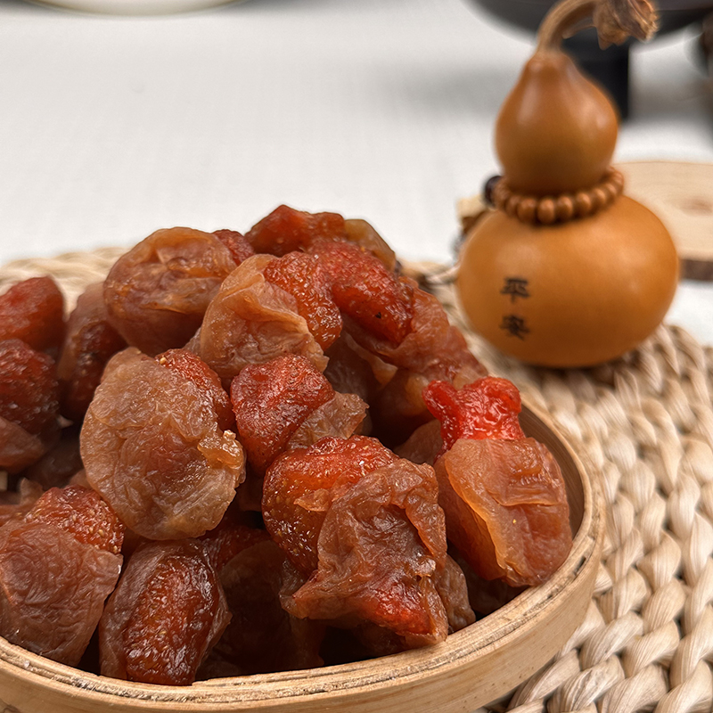 梅里草莓梅子夹心草莓果脯零食青梅抱草莓无核梅饼福建诏安特产