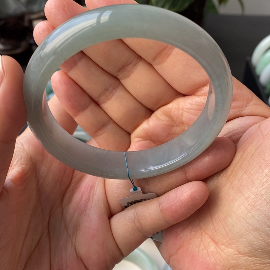 未镶嵌手镯翡翠天然