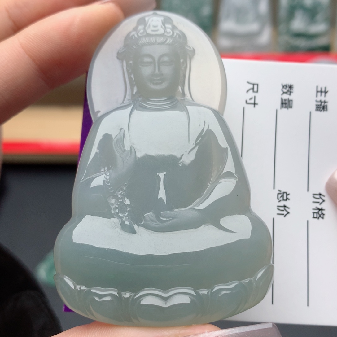 翡翠未镶嵌颈饰素衣观音