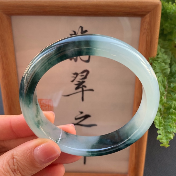 翡翠手镯未镶嵌翡翠手镯55