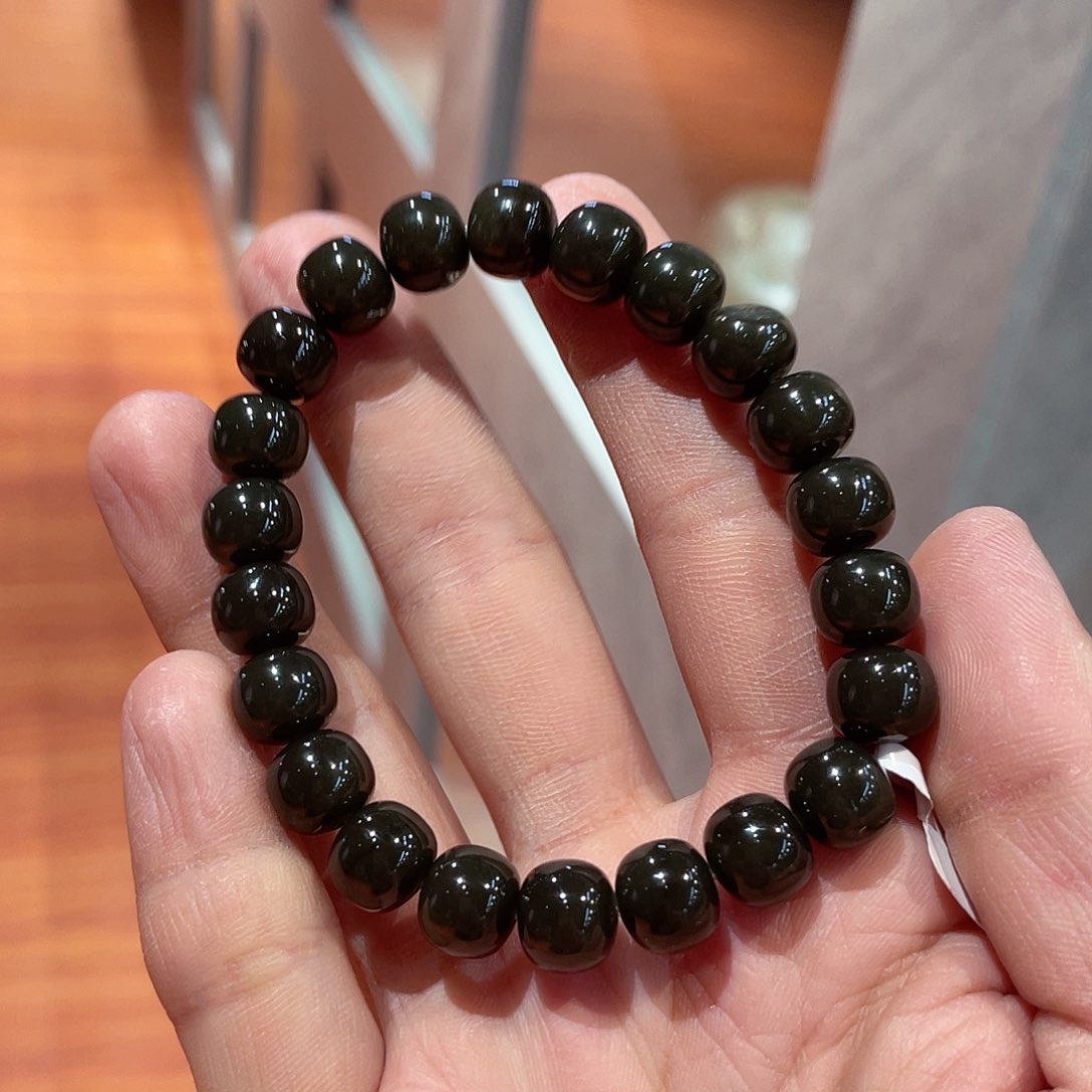 和田玉手串未镶嵌沙枣青9.10老型