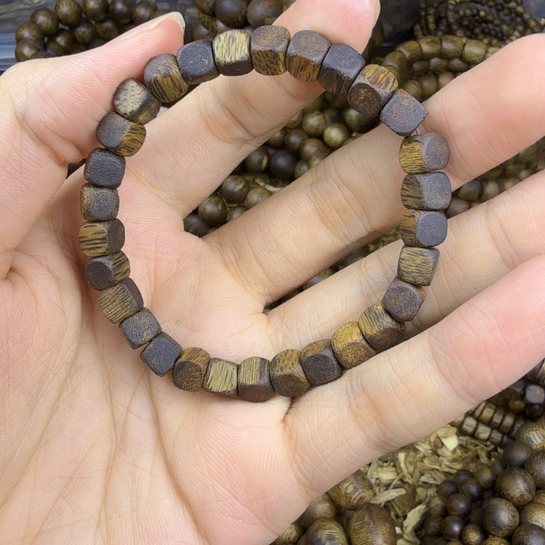 沉香沉香碎屑卡6mm，5克