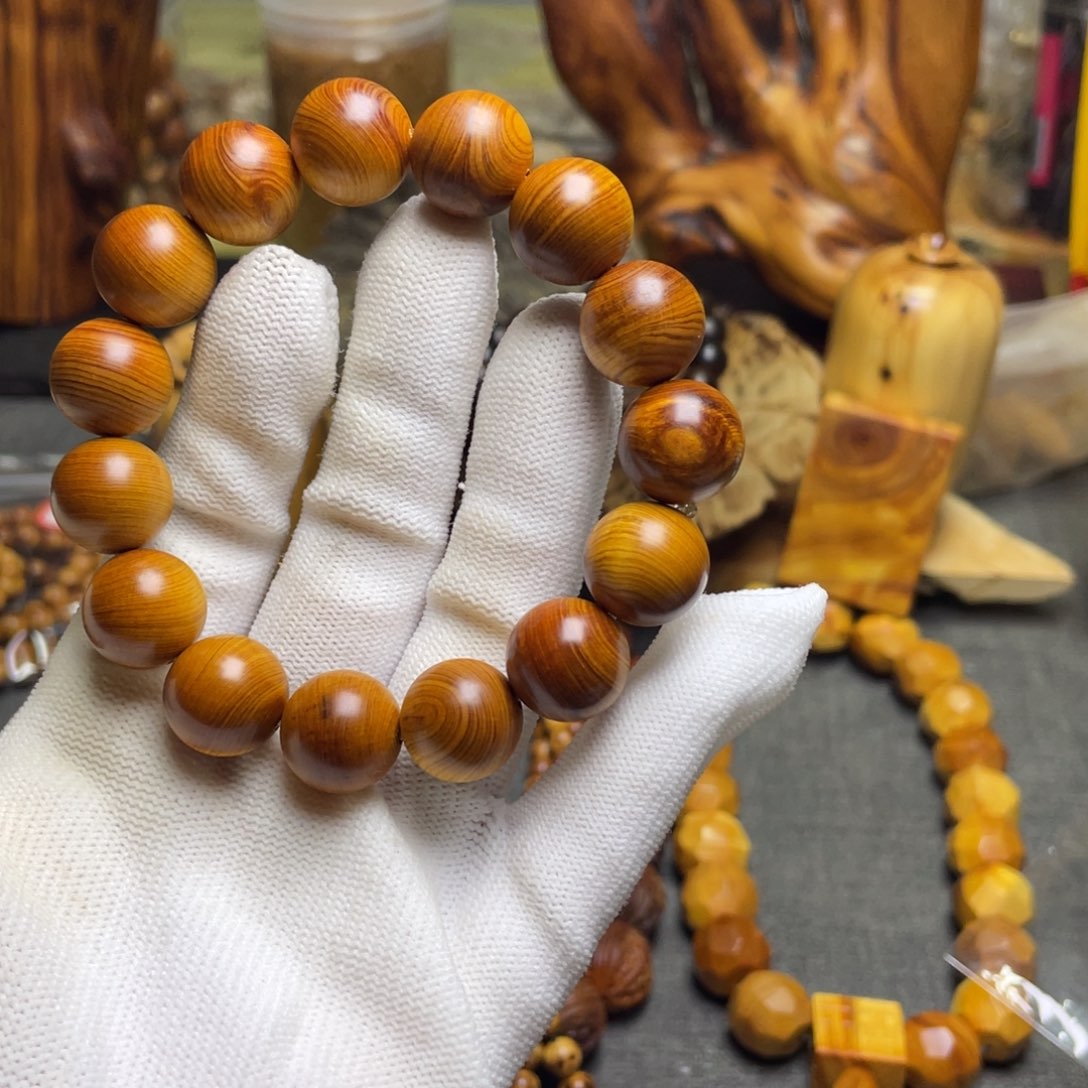 男***仕柏木（崖柏）1.5瑕疵