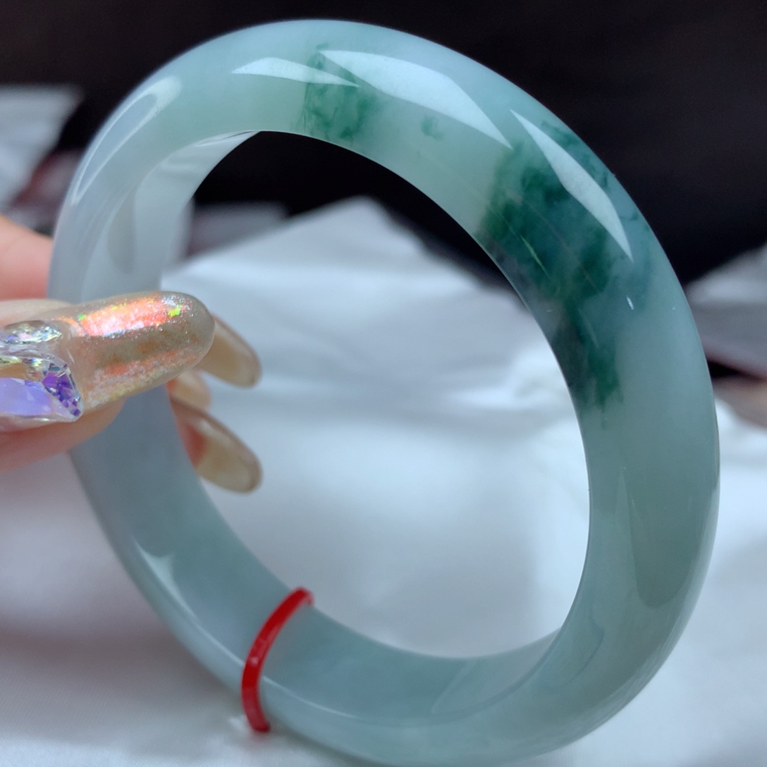 翡翠手镯未镶嵌96175，