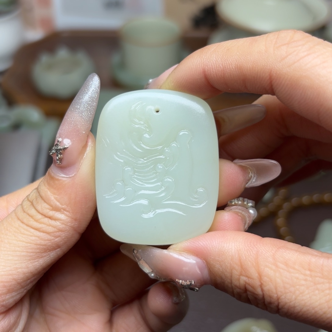 和田玉颈饰未镶嵌