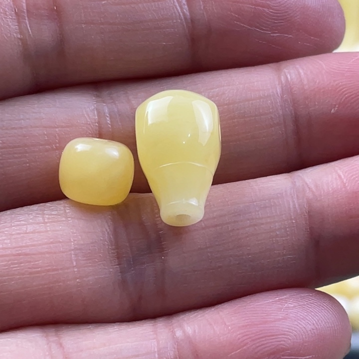 【闪购商品】琥珀裸石未镶嵌张*20号