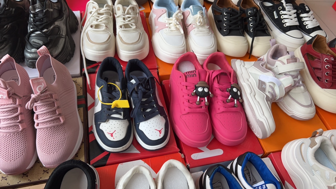 【炸】 男女鞋断码处理勿乱拍（下单备注）