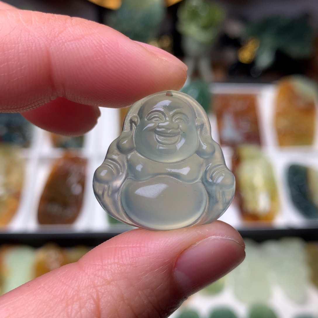 岫玉挂件佛公未镶嵌