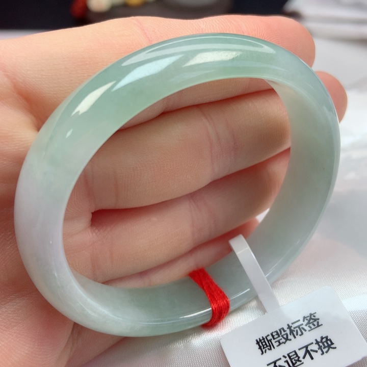 翡翠手镯未镶嵌54圈贵妃