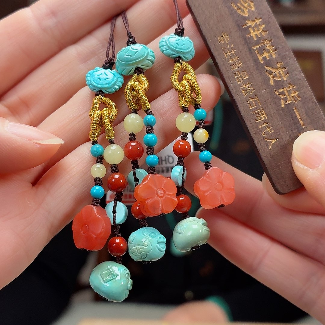 未镶嵌绿松石珠宝奇石