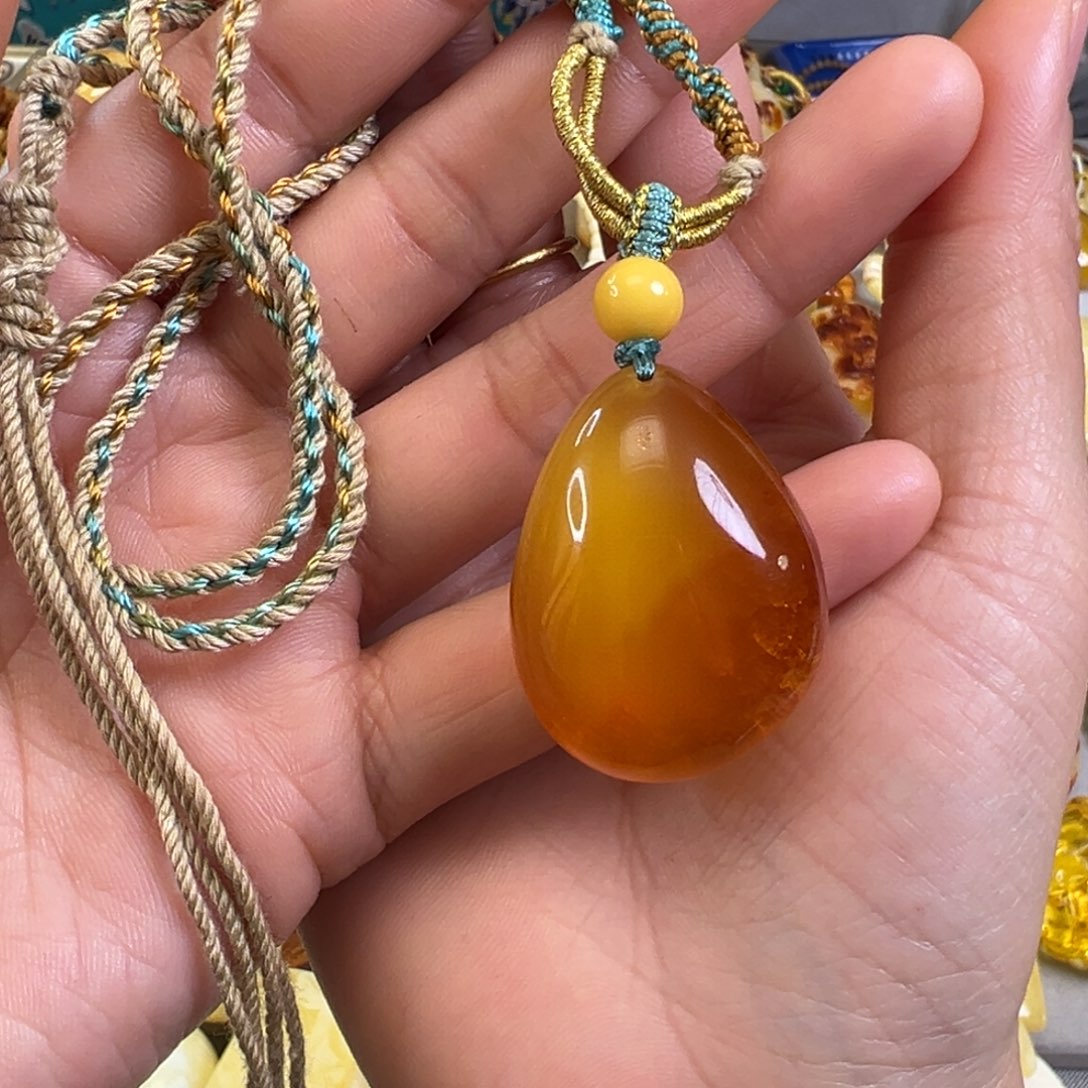 蜜蜡裸石未镶嵌蜜蜡