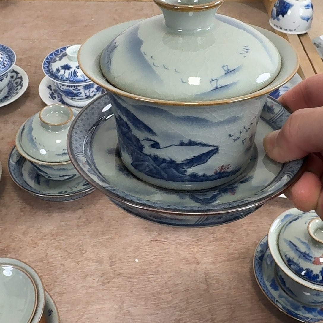 青花山水马蹄盖碗的w x