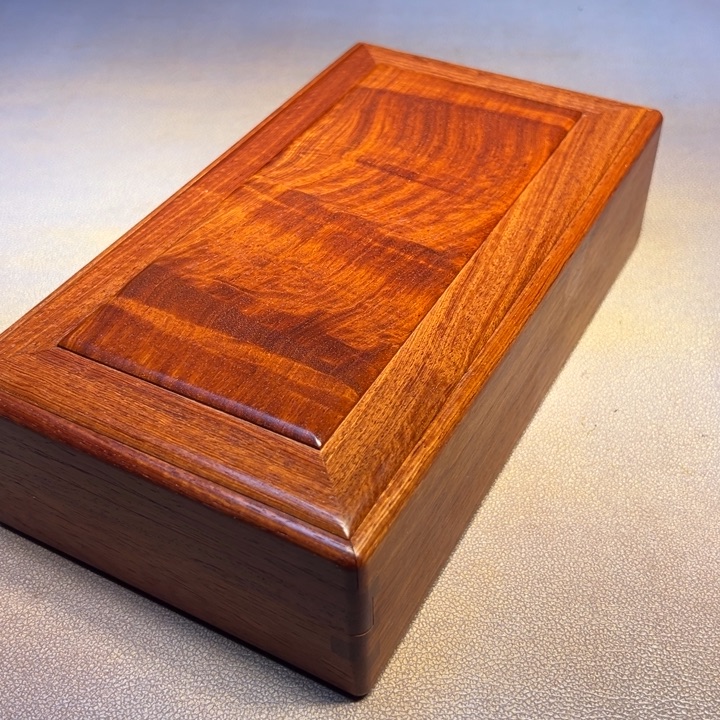 喜***茶机关盒。           