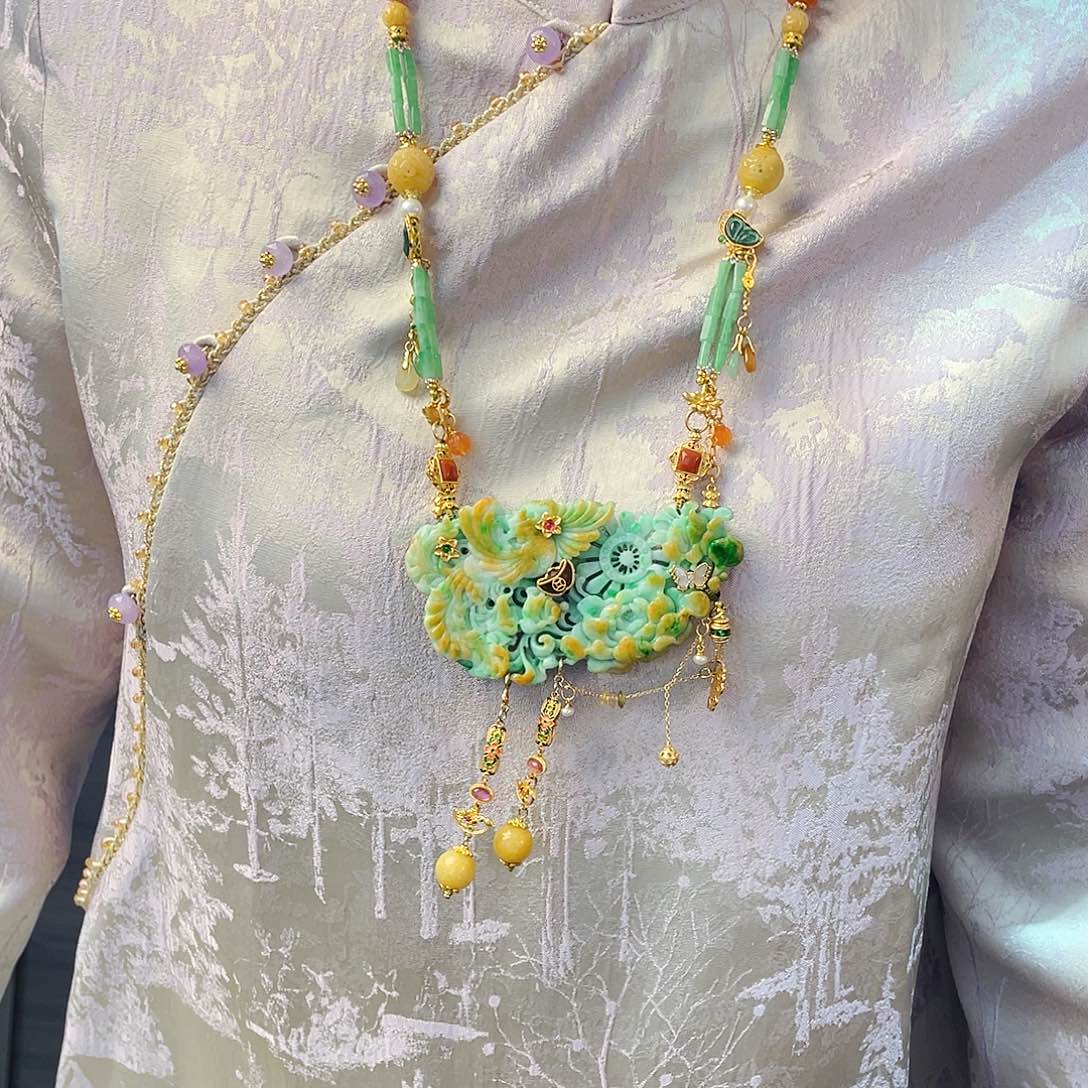 翡翠颈饰未镶嵌吊坠