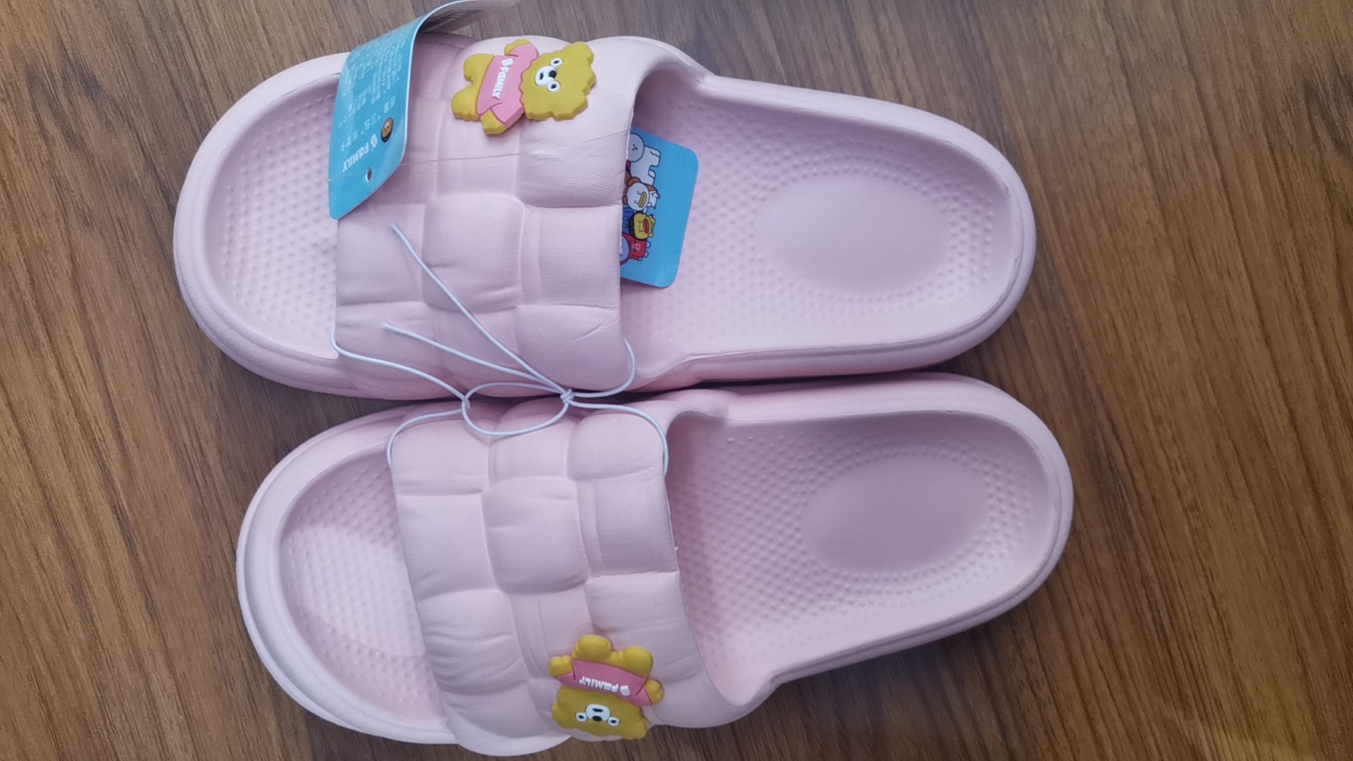 2025新款女士家居高品拖鞋