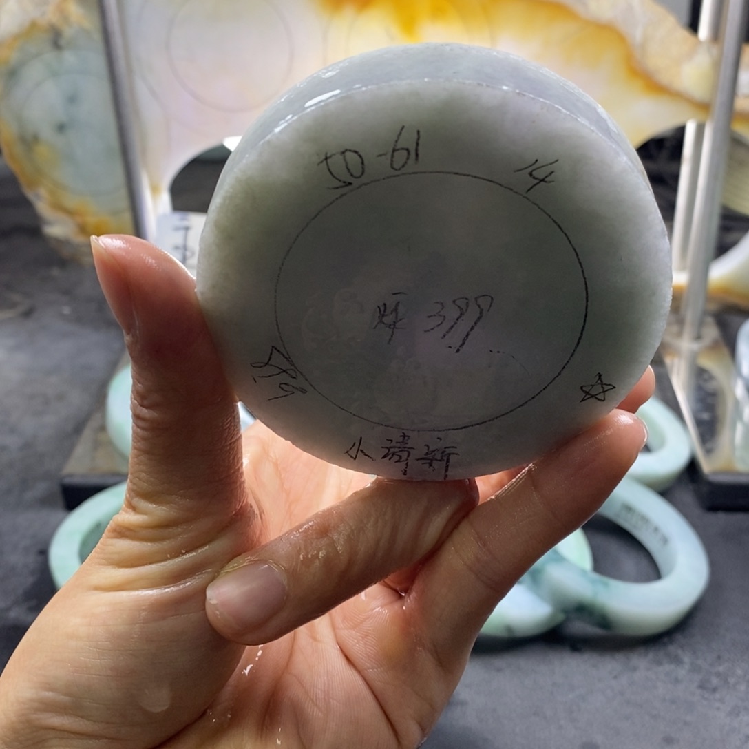 定制翡翠正未镶嵌