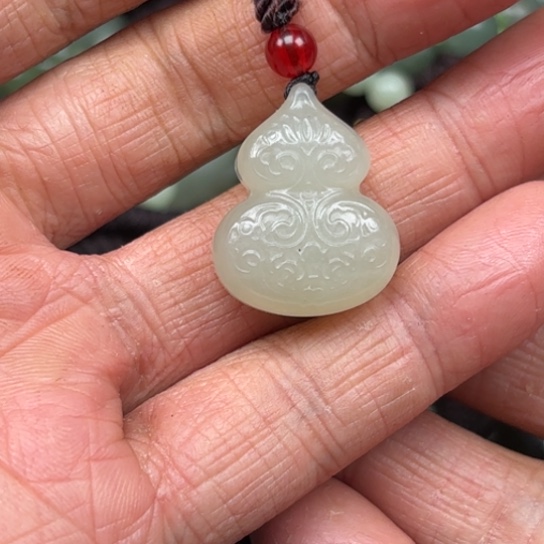 和田玉吊坠未镶嵌