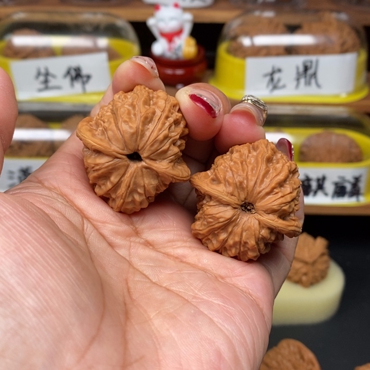 文玩核桃吊坠小*鱼36血麒麟